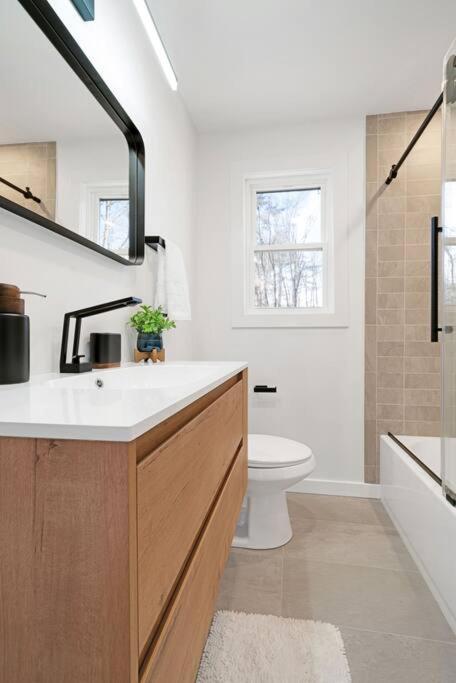 New Paltz Zen Wellness Cabin W/ Hot Tub Экстерьер фото