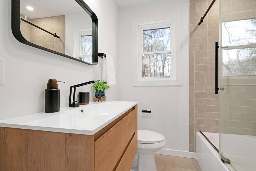 New Paltz Zen Wellness Cabin W/ Hot Tub Экстерьер фото
