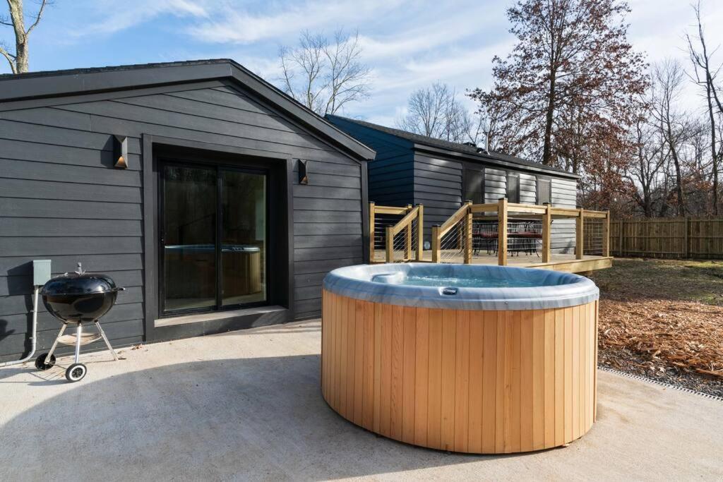New Paltz Zen Wellness Cabin W/ Hot Tub Экстерьер фото
